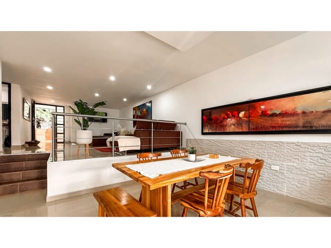 Casa de 4 alcobas en arriendo en El Poblado, Medellín, 380 m² · foto 4 de 24