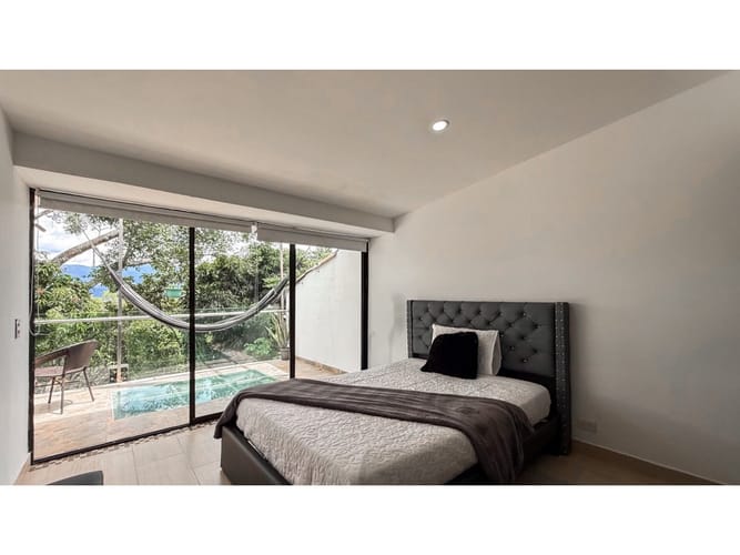 Casa de 4 alcobas en arriendo en El Poblado, Medellín, 380 m² · foto 18 de 24