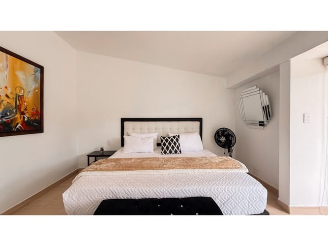 Casa de 4 alcobas en arriendo en El Poblado, Medellín, 380 m² · foto 19 de 24