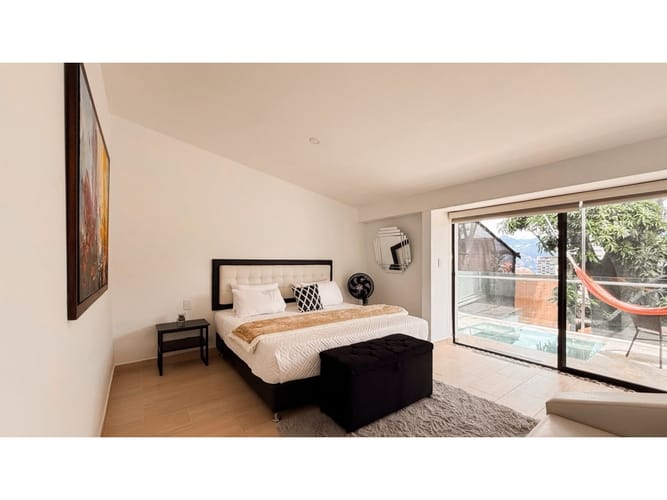 Casa de 4 alcobas en arriendo en El Poblado, Medellín, 380 m² · foto 23 de 24