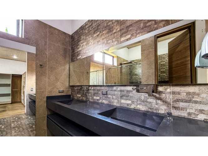 Casa de 3 alcobas en venta en Llano Grande, Rionegro, 540 m² · foto 16 de 24
