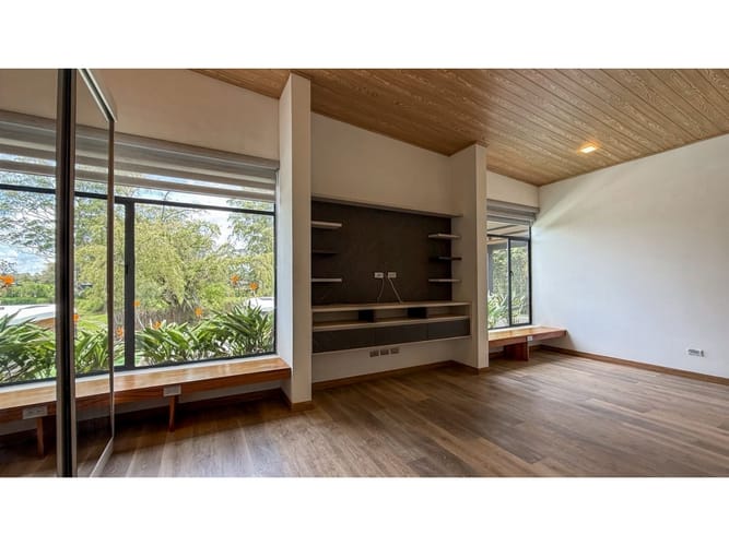 Casa de 3 alcobas en venta en Llano Grande, Rionegro, 540 m² · foto 17 de 24