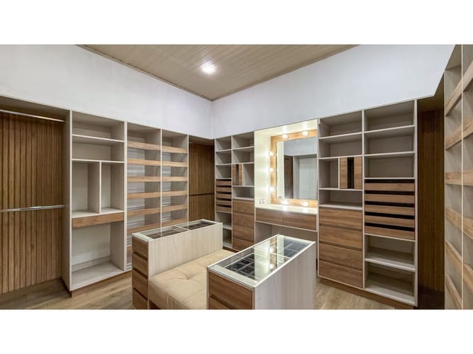Casa de 3 alcobas en venta en Llano Grande, Rionegro, 540 m² · foto 21 de 24