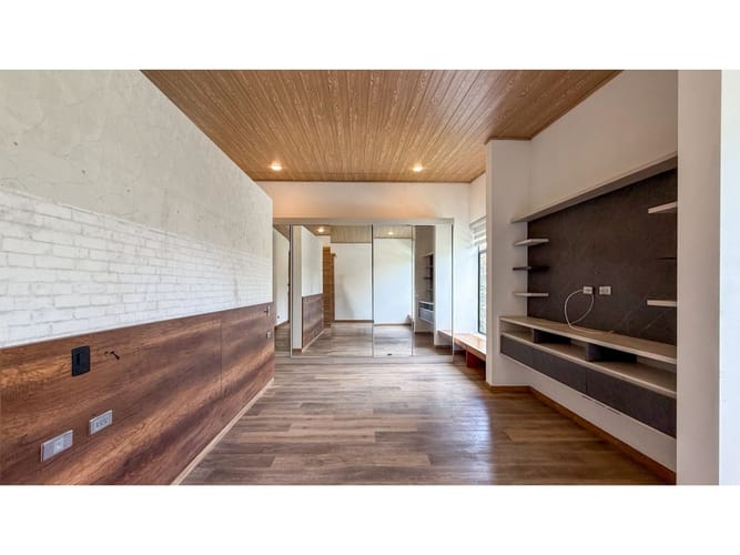 Casa de 3 alcobas en venta en Llano Grande, Rionegro, 540 m² · foto 23 de 24