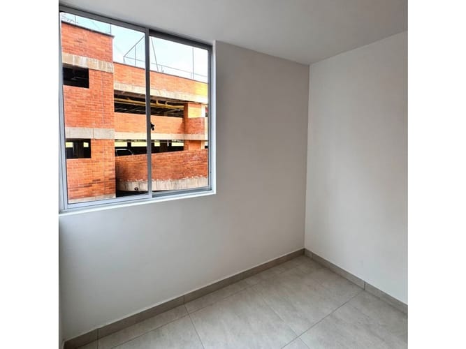 Apartamento de 3 alcobas en venta en Alto Del Medio, Rionegro, 50 m² · foto 2 de 11