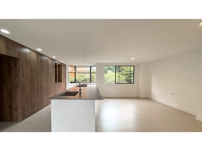Apartamento de 4 alcobas en venta en El Poblado, Medellín, 150 m² · foto 7 de 24