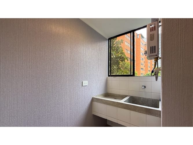 Apartamento de 4 alcobas en venta en El Poblado, Medellín, 150 m² · foto 8 de 24