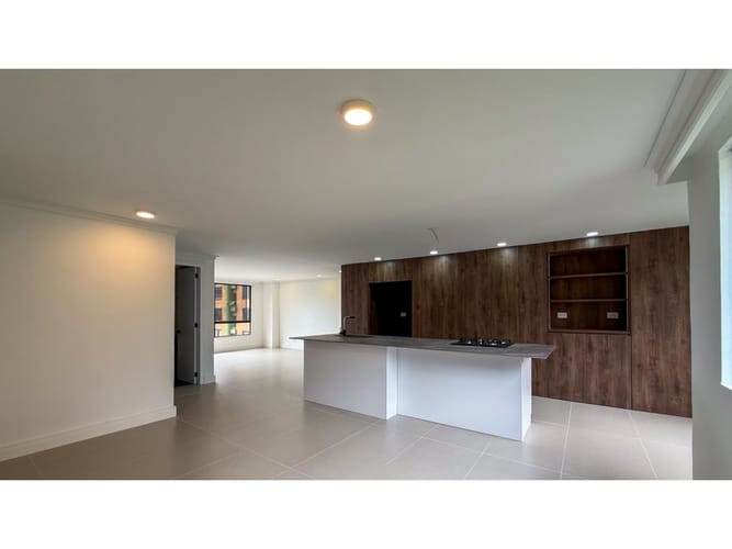 Apartamento de 4 alcobas en venta en El Poblado, Medellín, 150 m² · foto 9 de 24