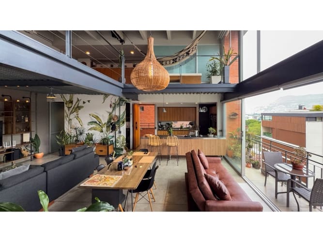 Apartamento de 1 alcoba en arriendo en El Poblado, Medellín, 140 m² · foto 1 de 24