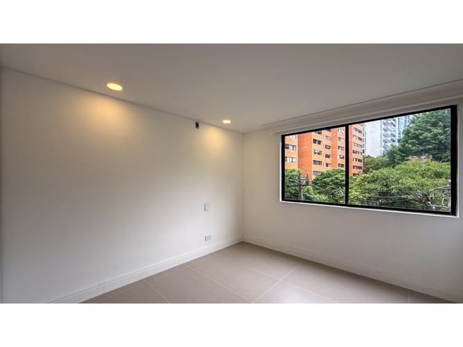 Apartamento de 4 alcobas en venta en El Poblado, Medellín, 150 m² · foto 23 de 24