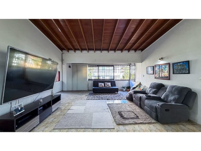 Casa de 4 alcobas en venta en Laureles, Medellín, 220 m² · foto 3 de 24