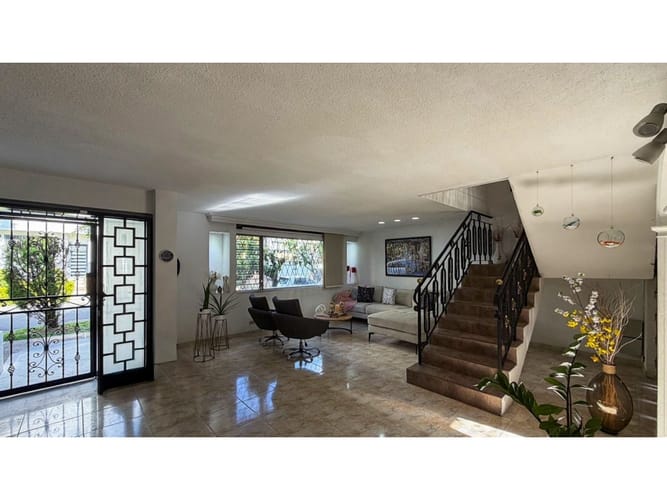Casa de 4 alcobas en venta en Laureles, Medellín, 220 m² · foto 8 de 24