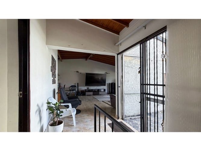 Casa de 4 alcobas en venta en Laureles, Medellín, 220 m² · foto 10 de 24