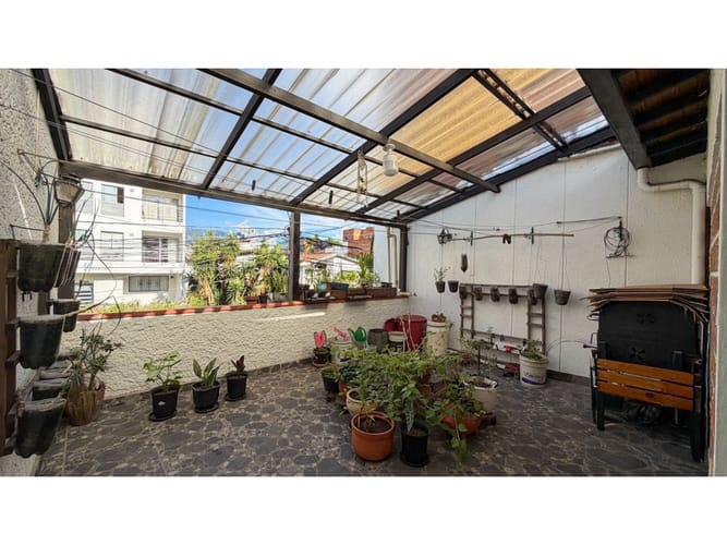Casa de 4 alcobas en venta en Laureles, Medellín, 220 m² · foto 12 de 24