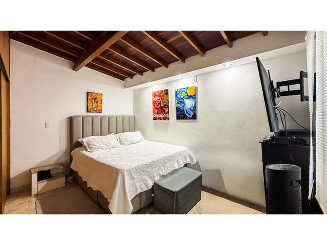 Casa de 4 alcobas en venta en Laureles, Medellín, 220 m² · foto 20 de 24