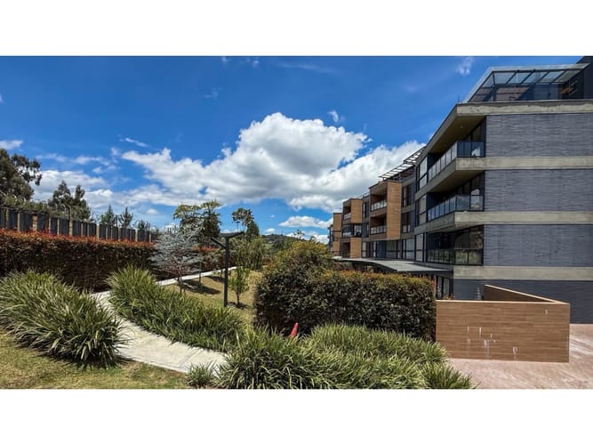 Apartaestudio en venta en Santa Catalina, Envigado, 125 m² · foto 8 de 24