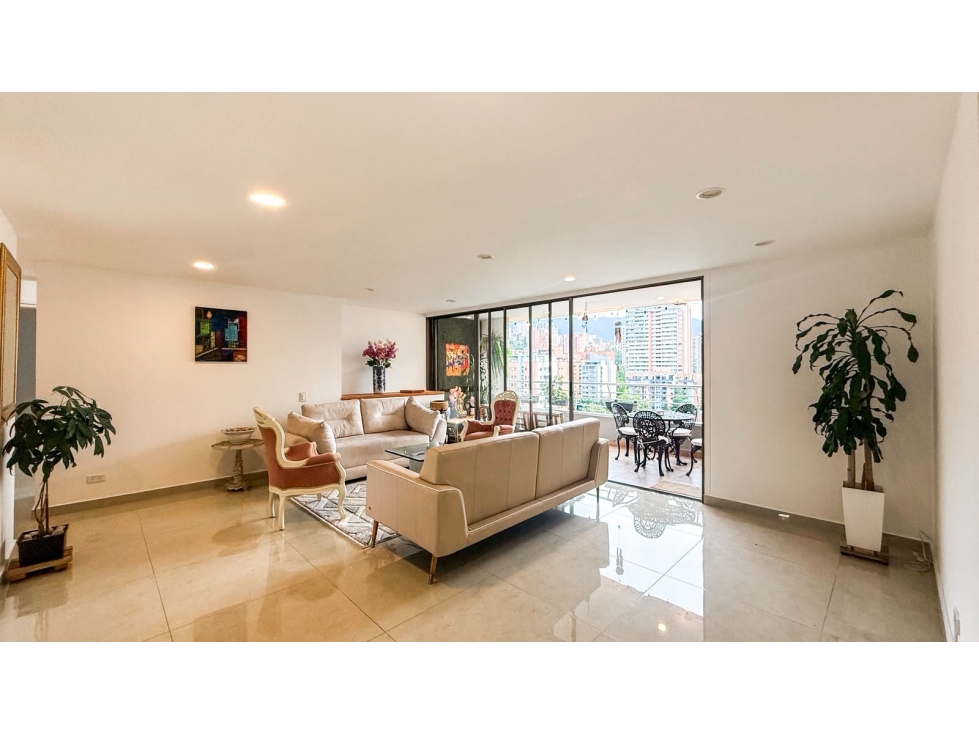 Apartamento en arriendo en El Poblado, Medellín · foto 2 de 24