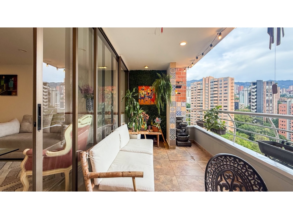 Apartamento en arriendo en El Poblado, Medellín · foto 3 de 24