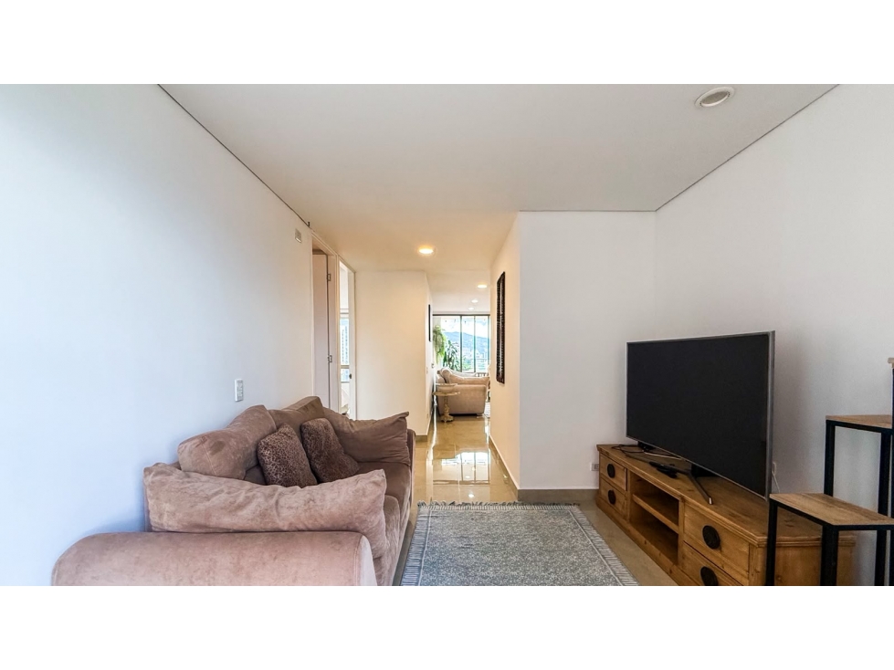 Apartamento en arriendo en El Poblado, Medellín · foto 7 de 24