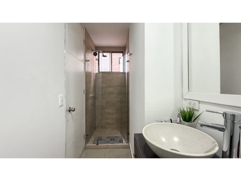 Apartamento en arriendo en El Poblado, Medellín · foto 9 de 24
