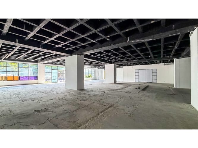Local en arriendo en Laureles, Medellín, 760 m² · foto 7 de 19