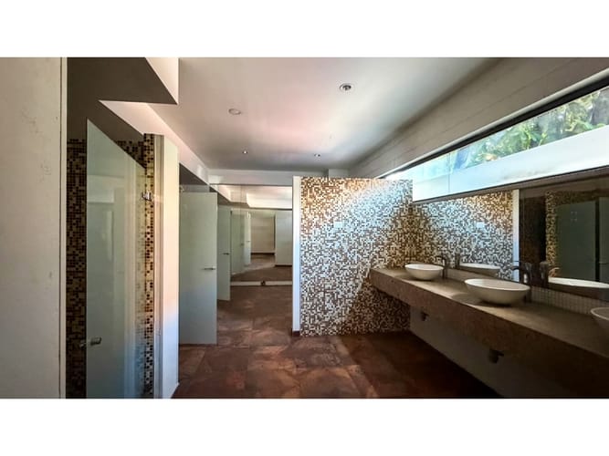 Local en arriendo en Laureles, Medellín, 760 m² · foto 10 de 19