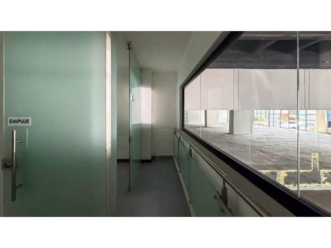 Local en arriendo en Laureles, Medellín, 760 m² · foto 12 de 19