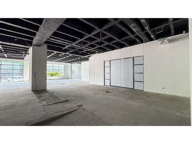 Local en arriendo en Laureles, Medellín, 760 m² · foto 15 de 19