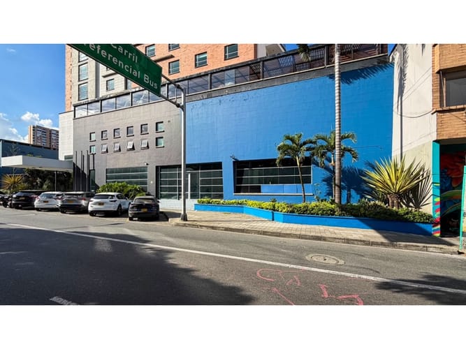 Local en arriendo en Laureles, Medellín, 760 m² · foto 16 de 19