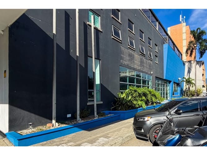 Local en arriendo en Laureles, Medellín, 760 m² · foto 18 de 19