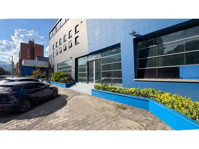Local en arriendo en Laureles, Medellín, 760 m² · foto 19 de 19