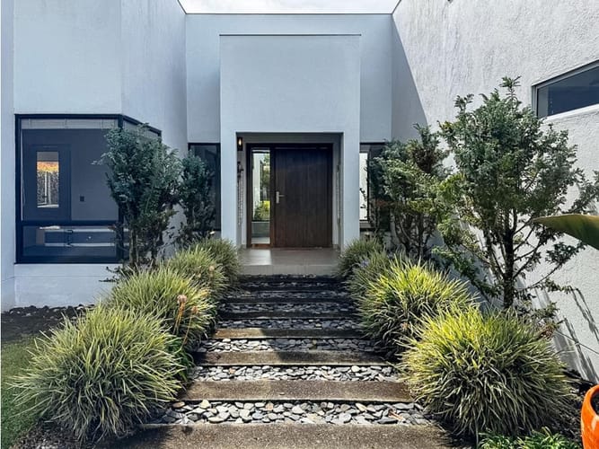 Casa de 4 alcobas en venta en Llano Grande, Rionegro, 305 m² · foto 3 de 24