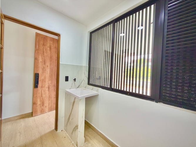 Casa de 4 alcobas en venta en Barro Blanco, Rionegro, 220 m² · foto 7 de 24