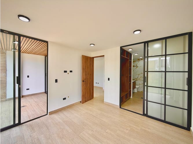 Casa de 4 alcobas en venta en Barro Blanco, Rionegro, 220 m² · foto 18 de 24