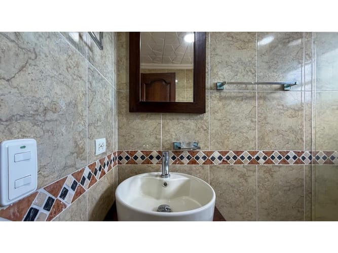 Casa de 6 alcobas en venta en Carrizales, Envigado, 350 m² · foto 10 de 24