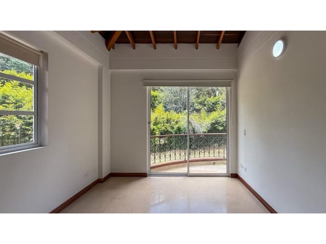 Casa de 6 alcobas en venta en Carrizales, Envigado, 350 m² · foto 11 de 24