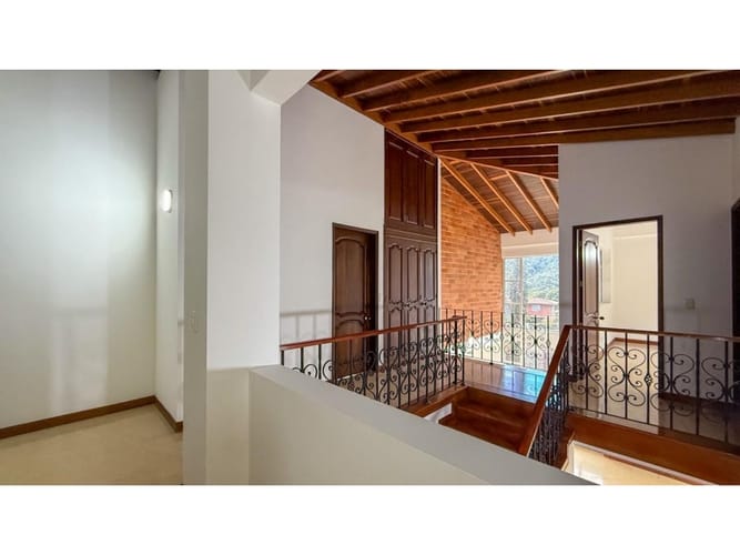 Casa de 6 alcobas en venta en Carrizales, Envigado, 350 m² · foto 13 de 24