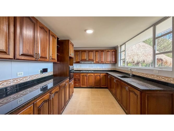 Casa de 6 alcobas en venta en Carrizales, Envigado, 350 m² · foto 16 de 24