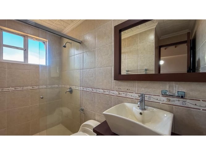 Casa de 6 alcobas en venta en Carrizales, Envigado, 350 m² · foto 19 de 24