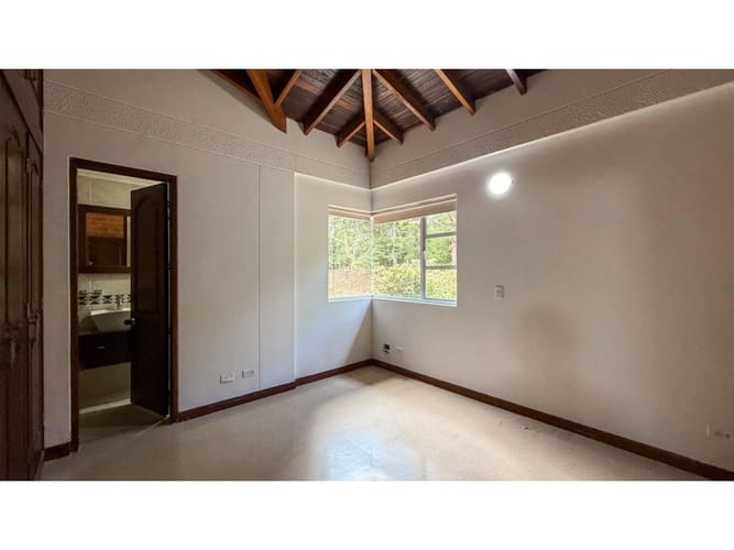 Casa de 6 alcobas en venta en Carrizales, Envigado, 350 m² · foto 24 de 24