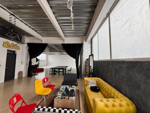 Bodega en arriendo en Perpetuo Socorro, Medellín, 168 m² · foto 5 de 7
