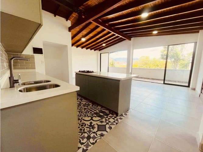 Apartamento de 4 alcobas en venta en Bolivariana, Medellín, 212 m² · foto 9 de 21