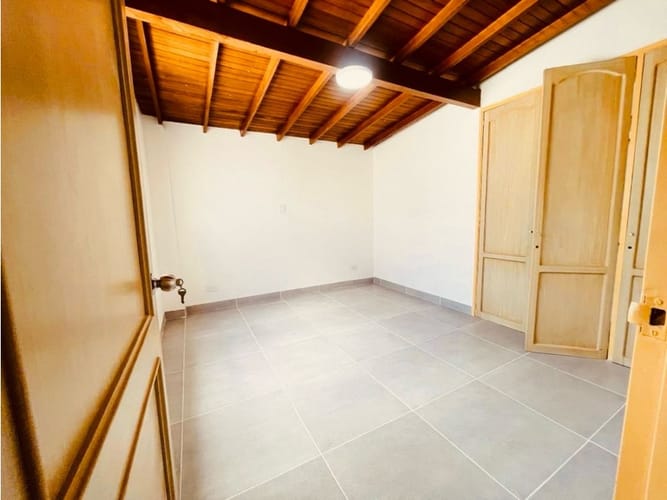 Apartamento de 4 alcobas en venta en Bolivariana, Medellín, 212 m² · foto 18 de 21