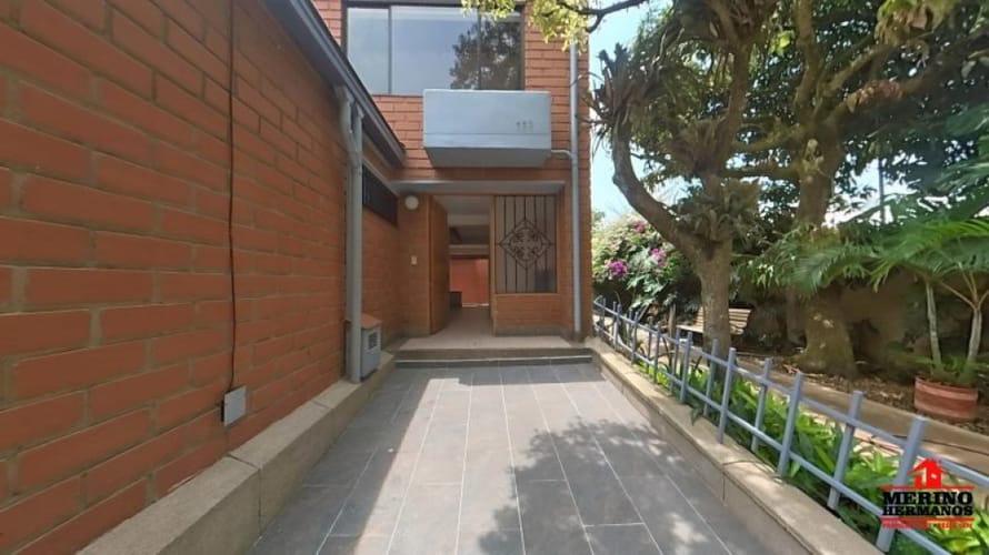 Casa de 3 alcobas en arriendo en Alejandría, Medellín, 116 m² · foto 2 de 24