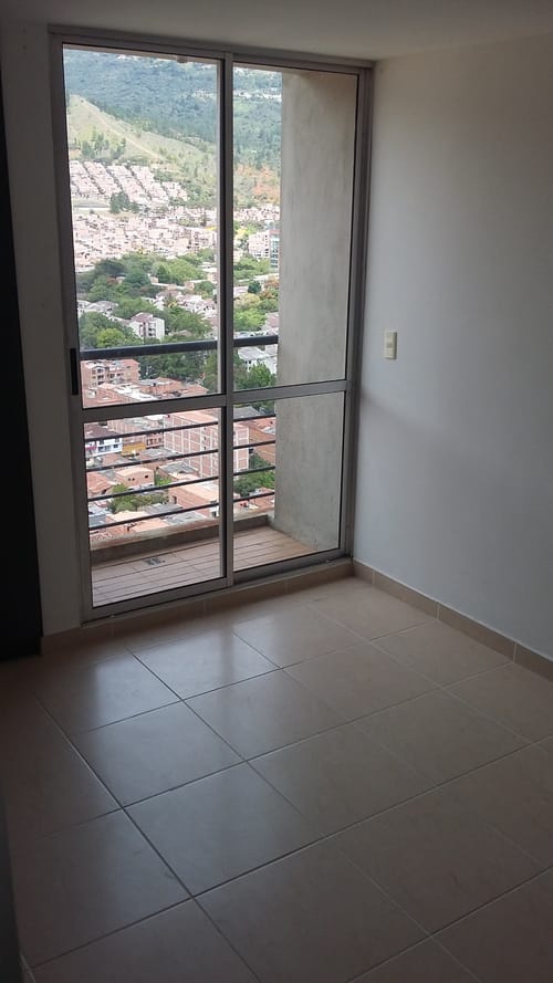 Apartamento de 3 alcobas en venta en Niquia, Bello, 69 m² · foto 19 de 20