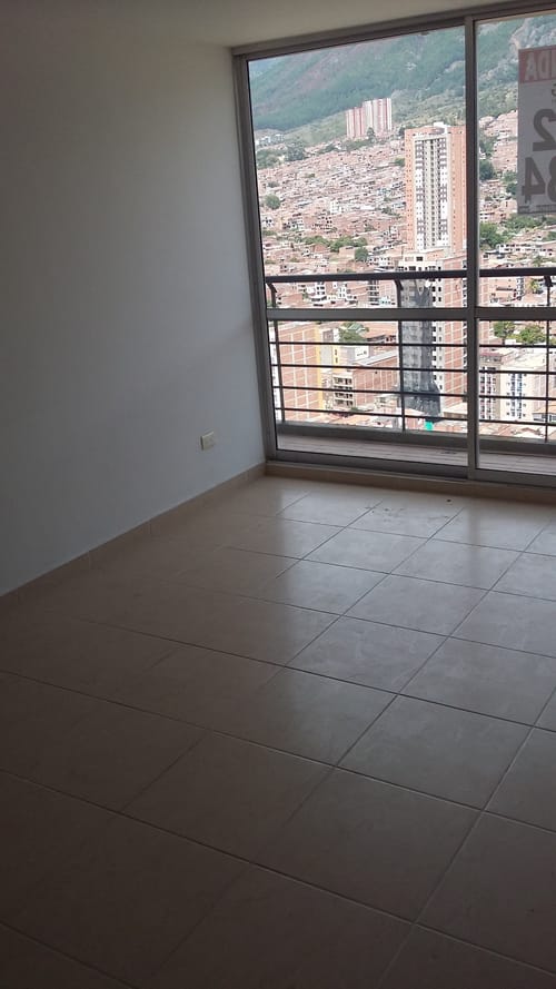 Apartamento de 3 alcobas en venta en Niquia, Bello, 69 m² · foto 3 de 20