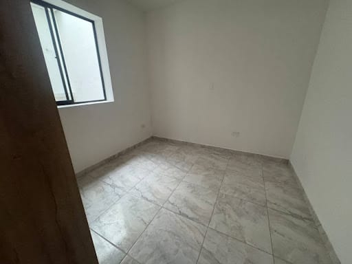 Apartamento de 3 alcobas en arriendo en Campo Alegre, Medellín, 100 m² · foto 12 de 21