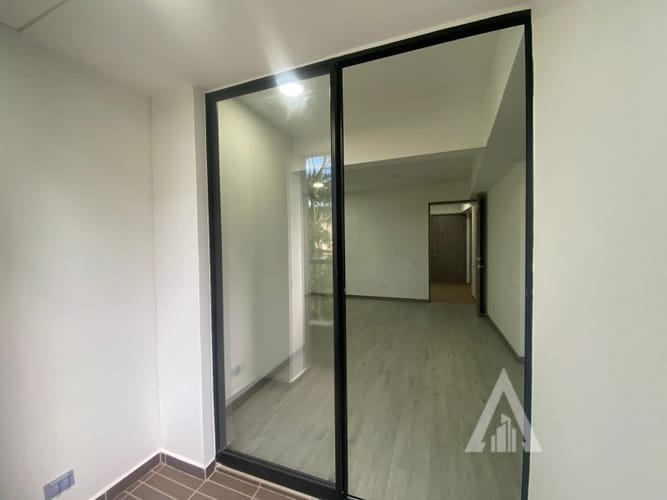 Apartamento de 3 alcobas en arriendo en Granizal, Medellín, 77 m² · foto 11 de 20