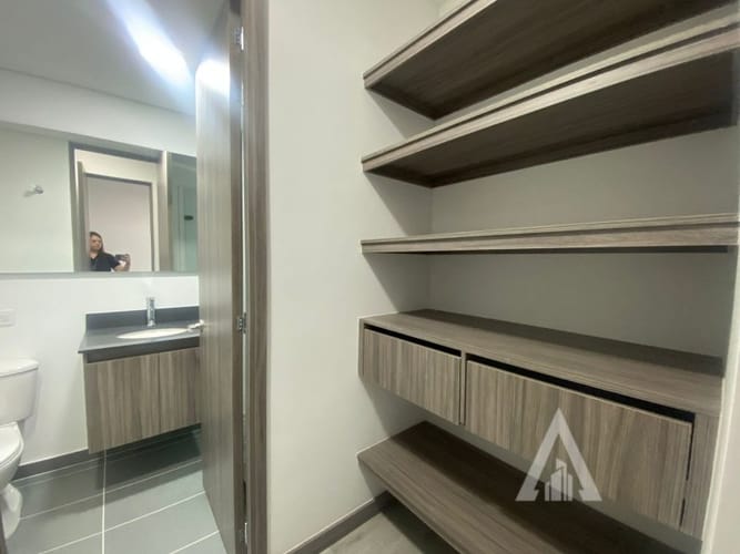 Apartamento de 3 alcobas en arriendo en Granizal, Medellín, 77 m² · foto 19 de 20