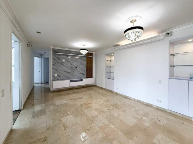 Apartamento de 4 alcobas en venta en Laureles, Medellín, 150 m² · foto 4 de 24